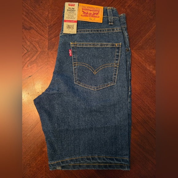 NWT Boys Slim Fit Stretchy Denim Shorts From Levi's, Size 14, Adjustable Waist - Picture 1 of 6
